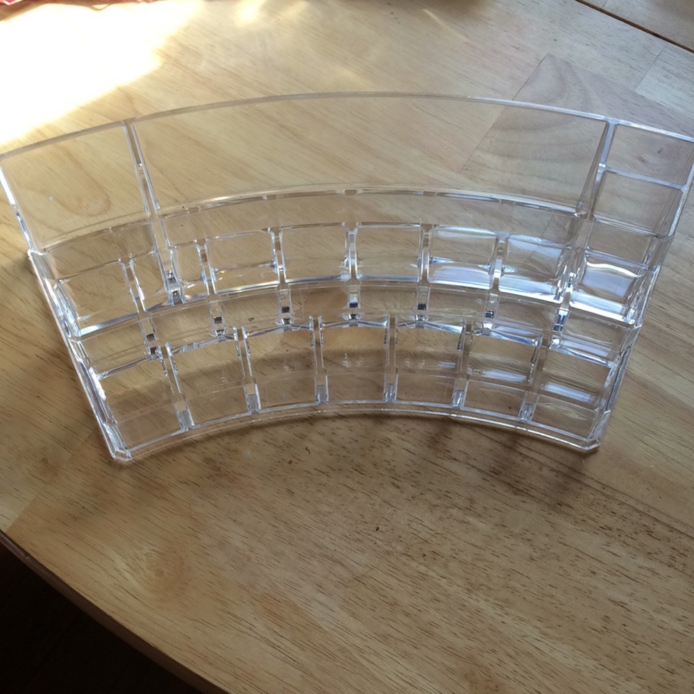 Acrylic makeup organizer